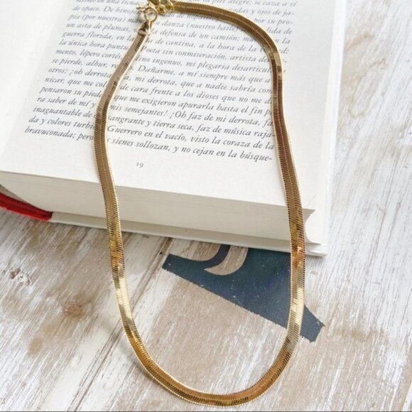 GOLD STATEMENT SNAKE KNIT CHOKER NECKLACE - Picture 1 of 7